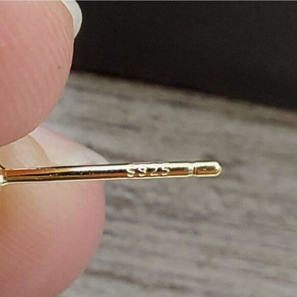 Gold 0.5 Carat Moissanite 925 Silver Sterling Stud Earrings - Picture 9 of 10